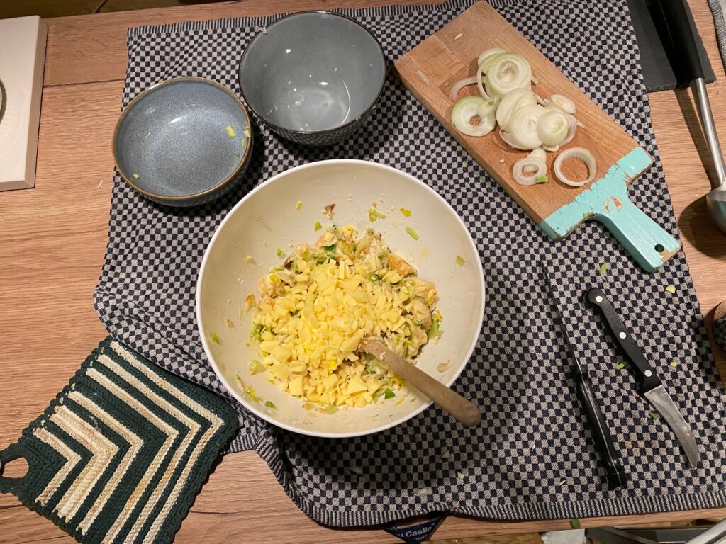 Zum Advent etwas Raffiniertes: Käseknödel im Wirsingblatt mit Petersile ...